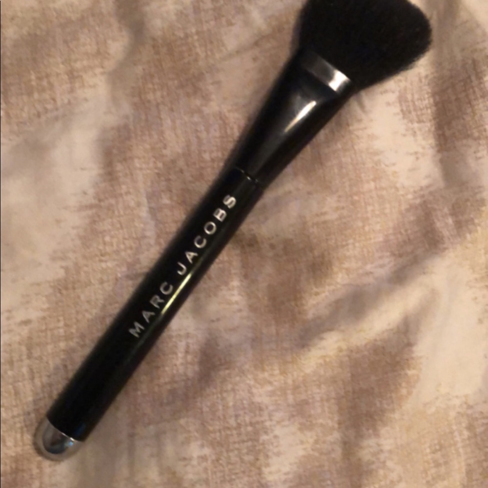 ❌❌SOLD❌❌Marc Jacobs blush brush